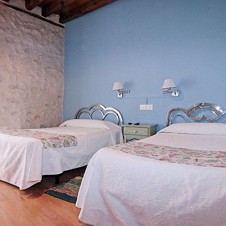 Hotel Rural Los Abuelos Montemayor de Pililla Exterior photo