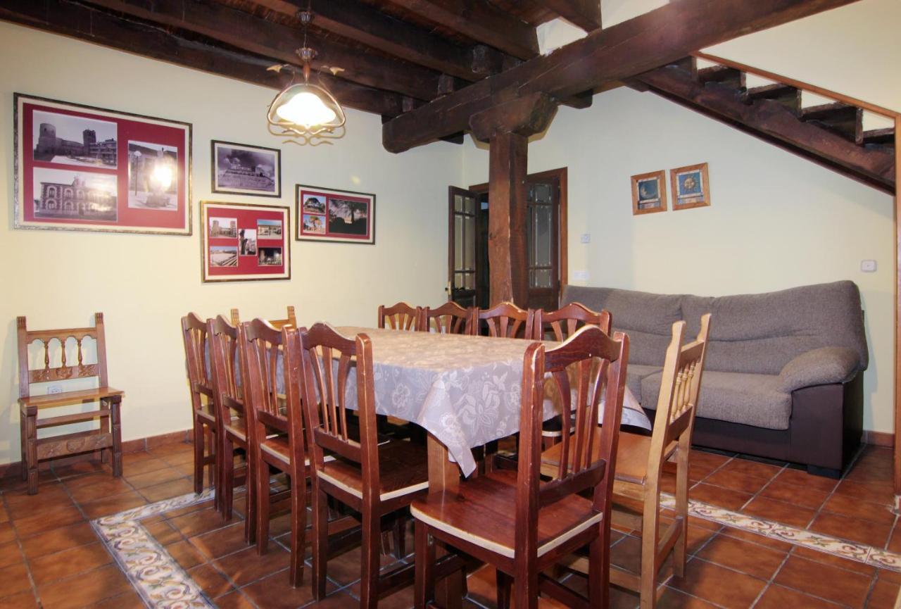 Hotel Rural Los Abuelos Montemayor de Pililla Exterior photo