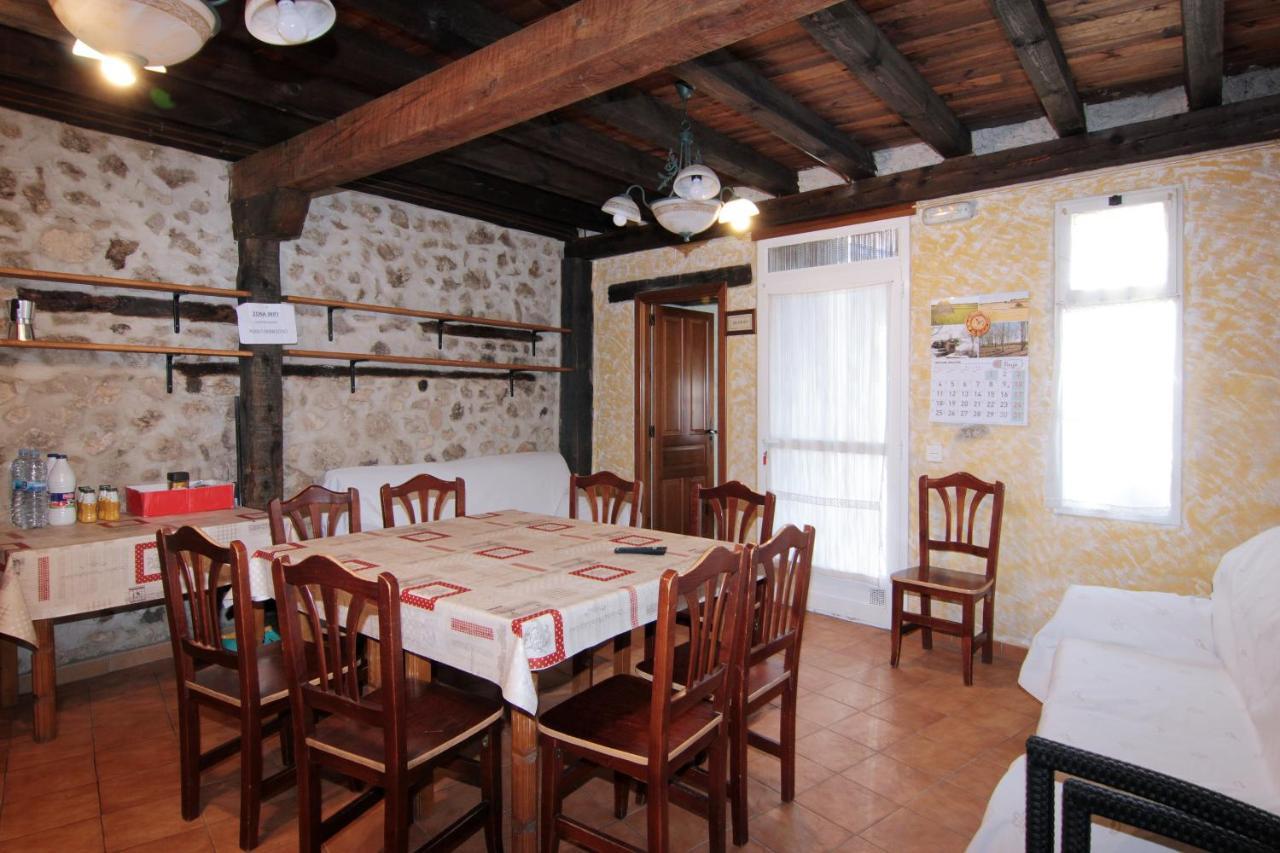 Hotel Rural Los Abuelos Montemayor de Pililla Exterior photo